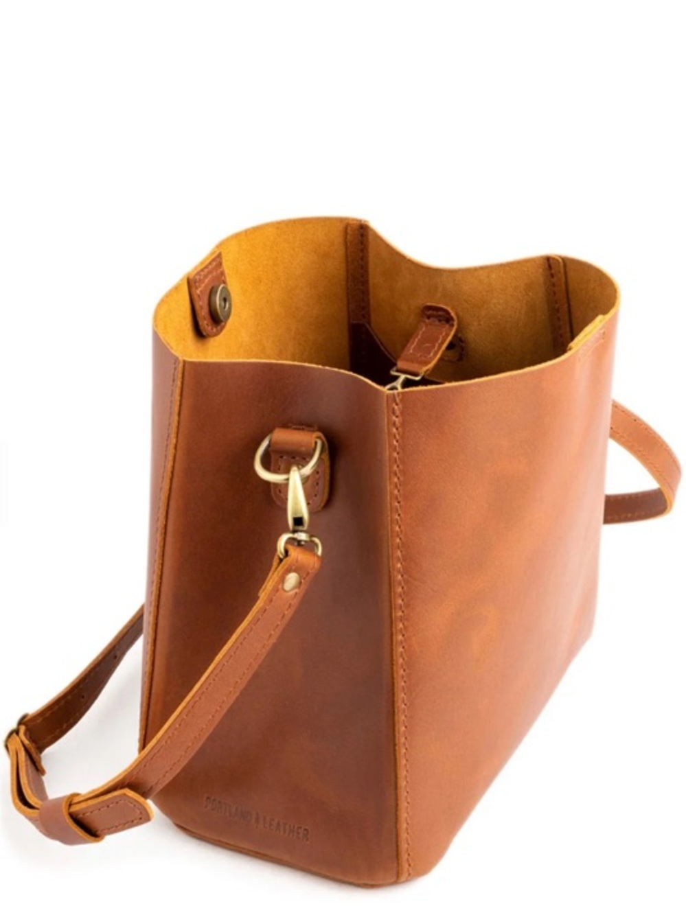 PORTLAND LEATHER BUTTERFLY BUCKET BAG IN HONEY - Picture 4 of 15